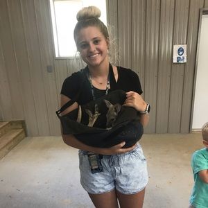 Meet your Posher, Caity